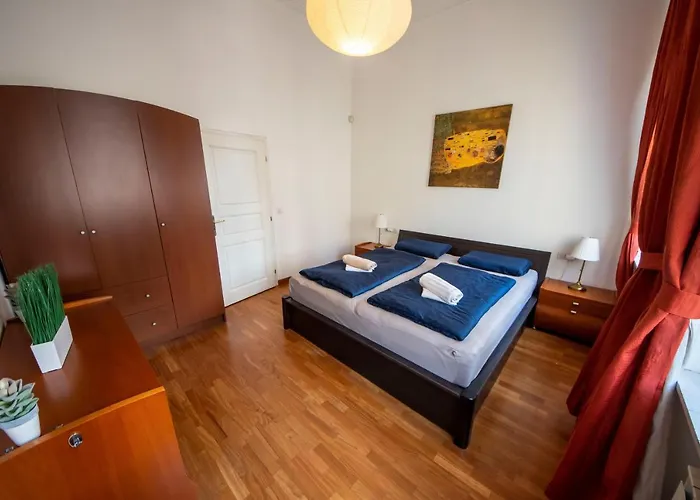 Autentic Platnerska Apartamento